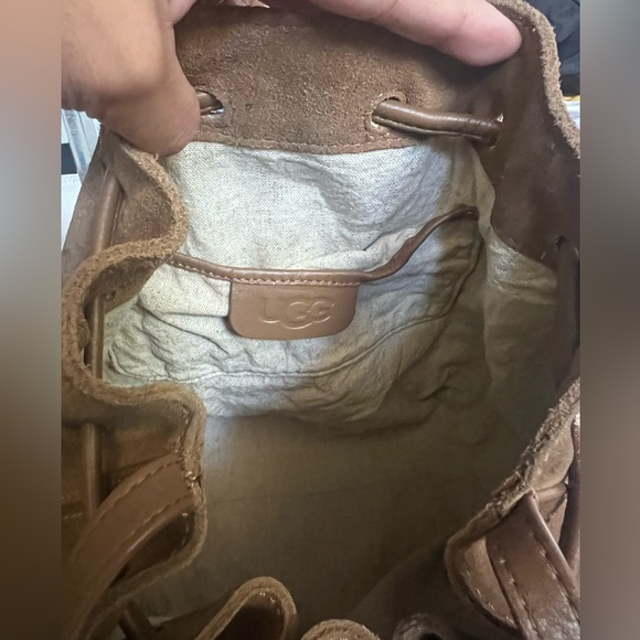 UGG Australia RAE Bucket bag small. Pre loved condition. - Picture 5 of 11